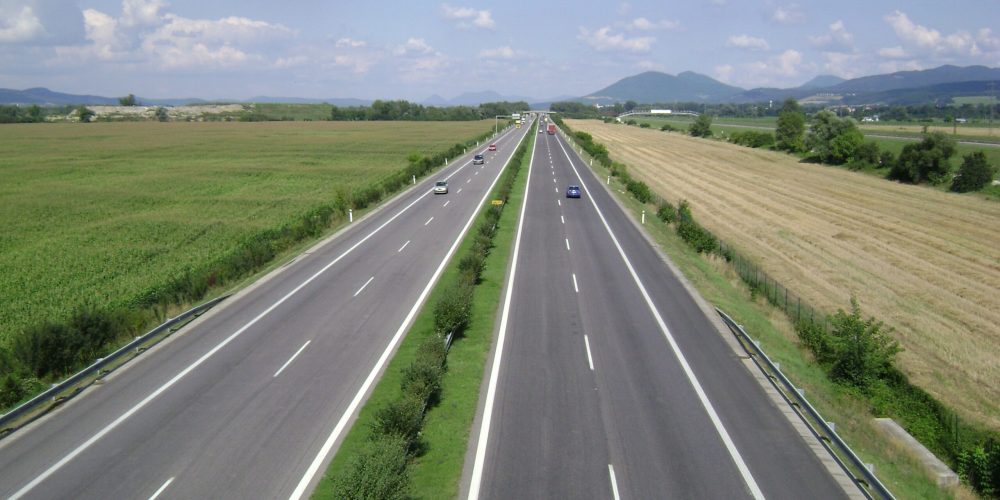 vodorovné dopravné značenie